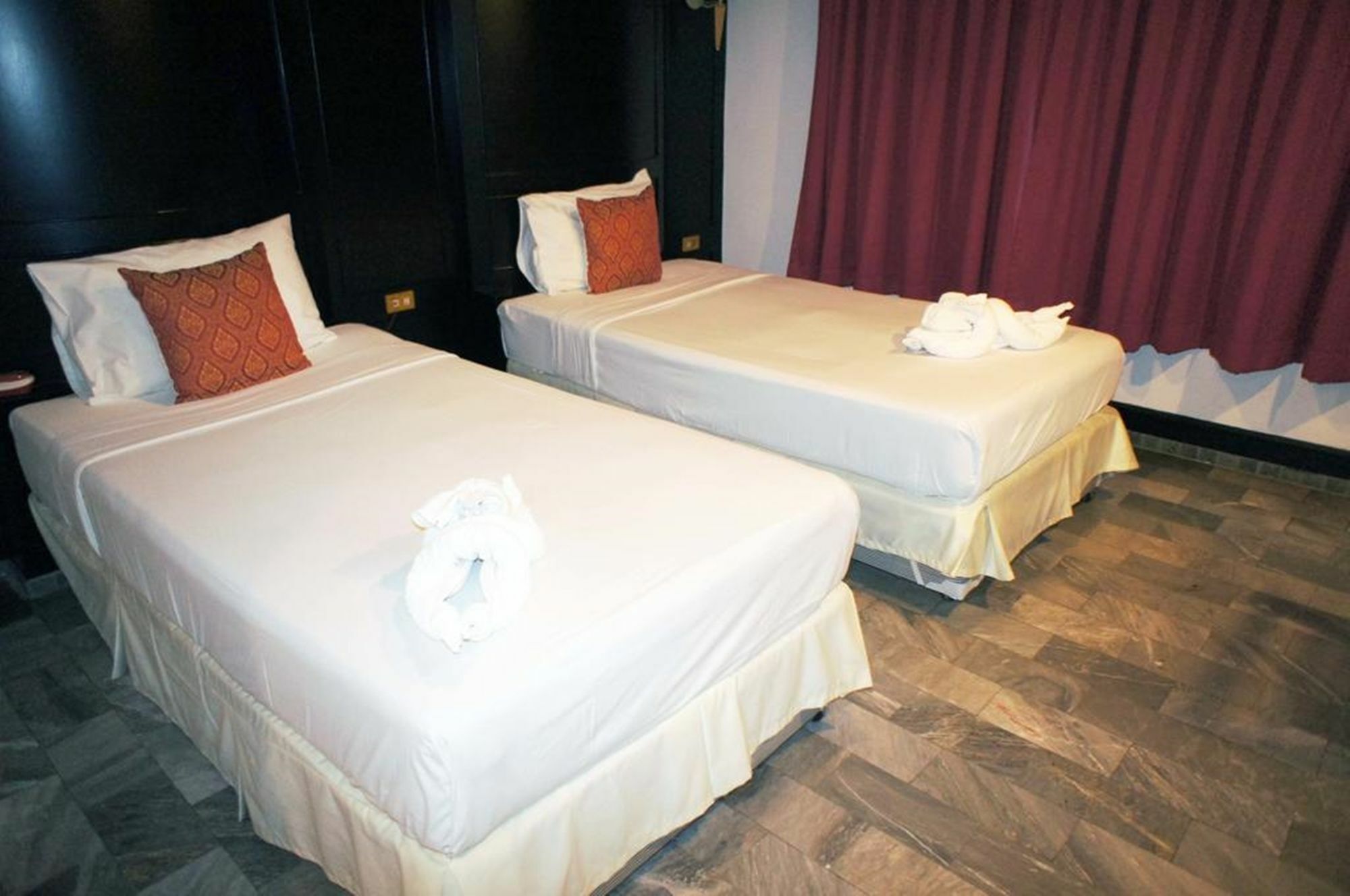 Patong Holiday Dream Hotel Extérieur photo