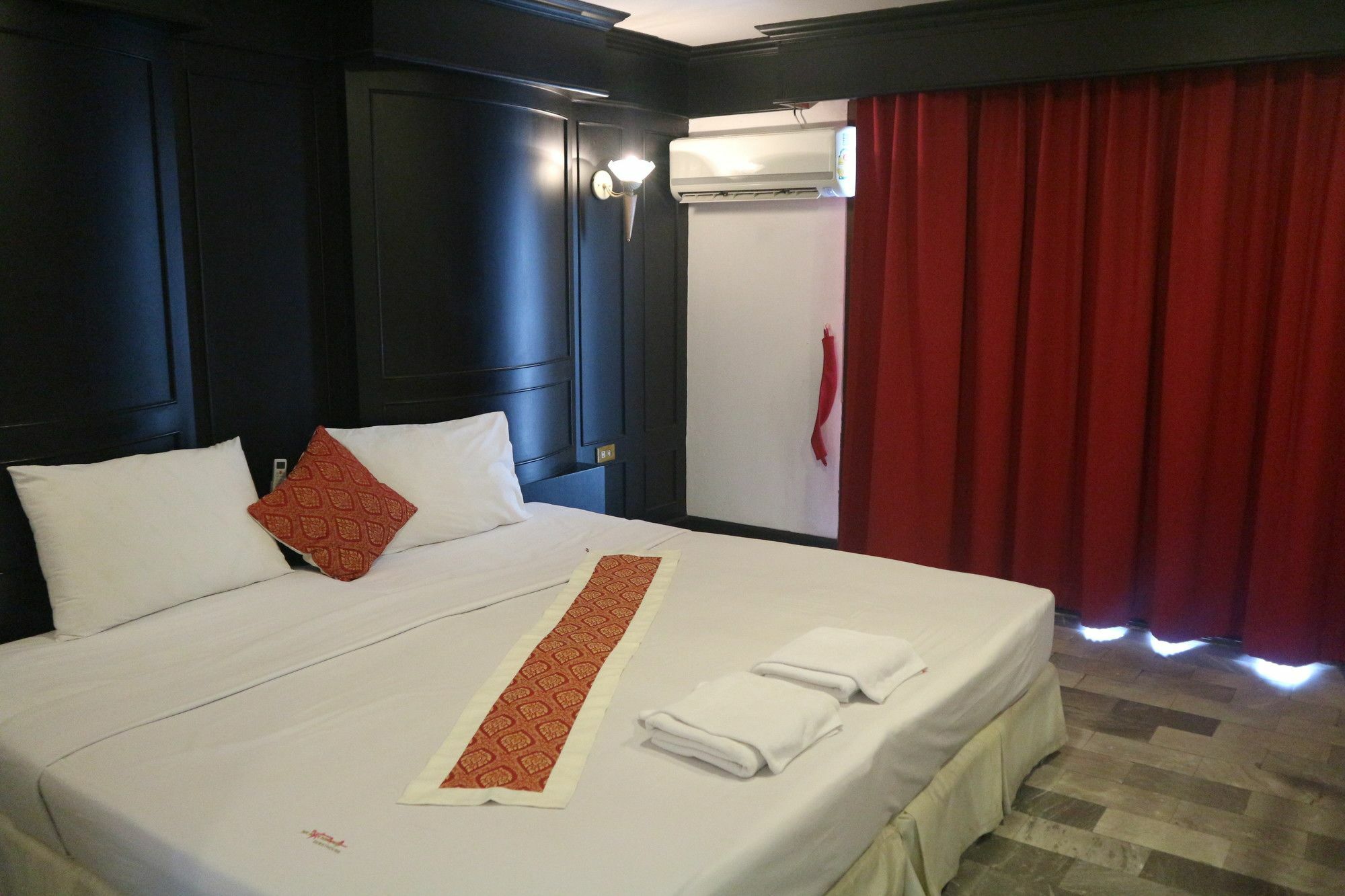 Patong Holiday Dream Hotel Extérieur photo